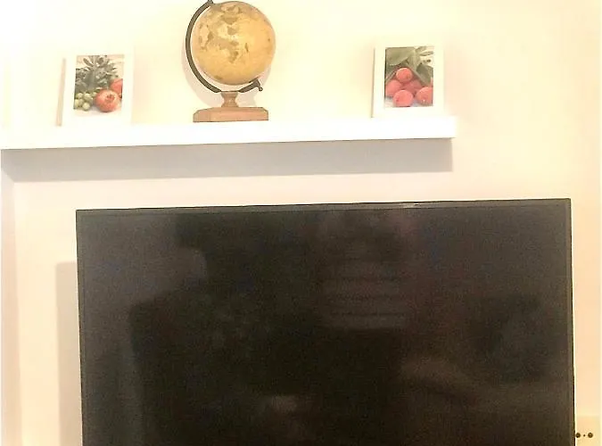 Piso Cuatro Caminos Apartment *